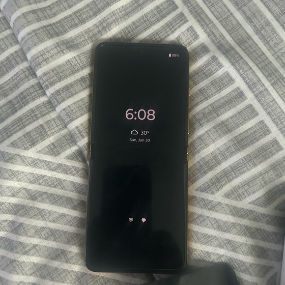 Motorola razr - Picture 7 of 8